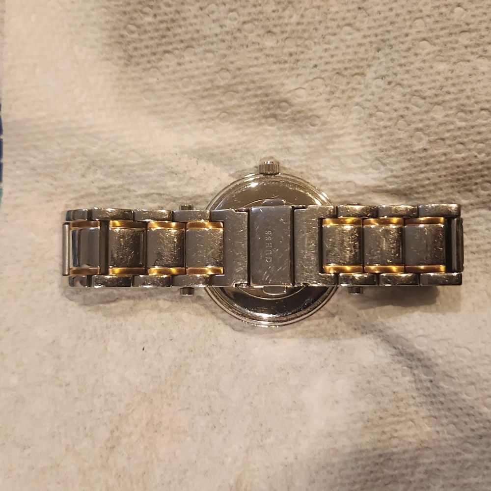GUESS WATCH - Picture 2 of 2